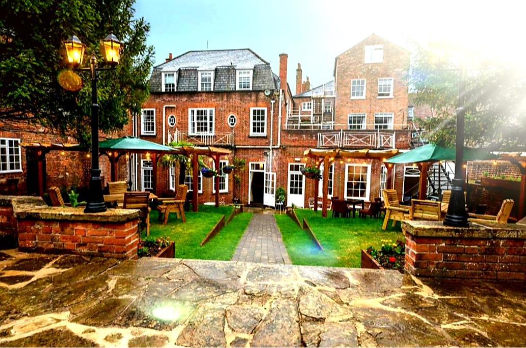 The Chequers Hotel Newbury (Berkshire) Exterior foto